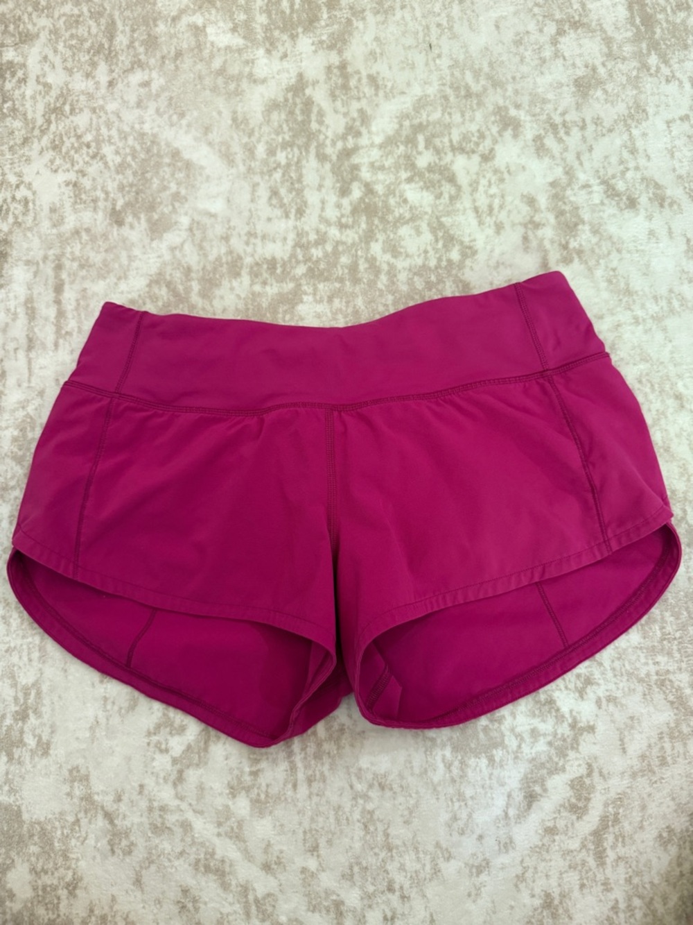 Lululemon Speed Up Shorts Low Rise 2.5” Size 4
